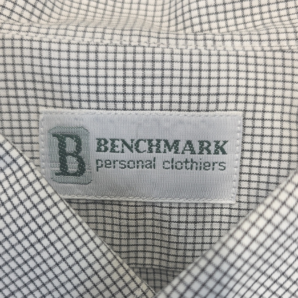 Benchmark Personal Clothiers Grey Gingham Button Down Shirt Men’s (See Measureme - Picture 2 of 7